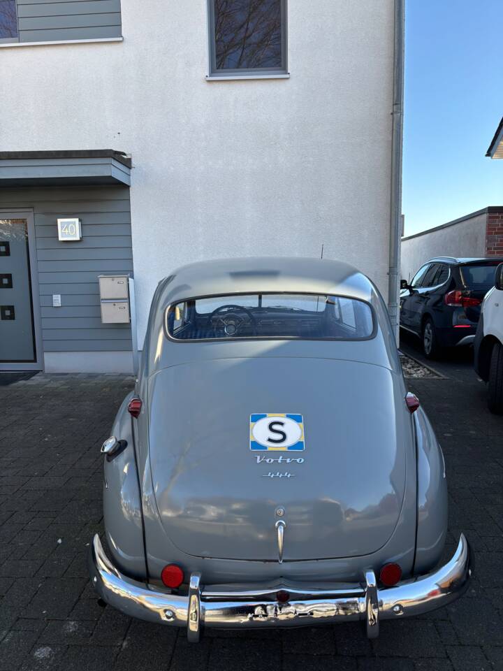 Image 104/133 of Volvo PV 444 (1954)