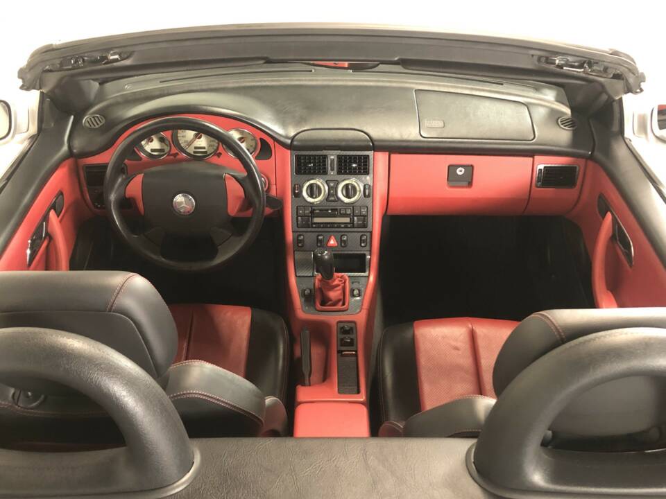 Image 20/24 de Mercedes-Benz SLK 230 Kompressor (1997)