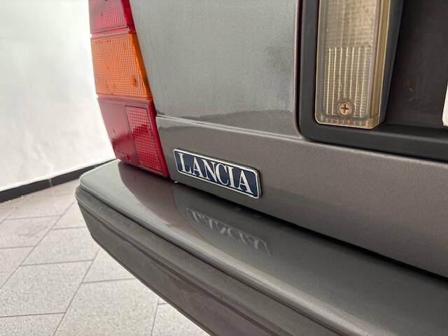 Image 14/14 of Lancia Delta (1990)