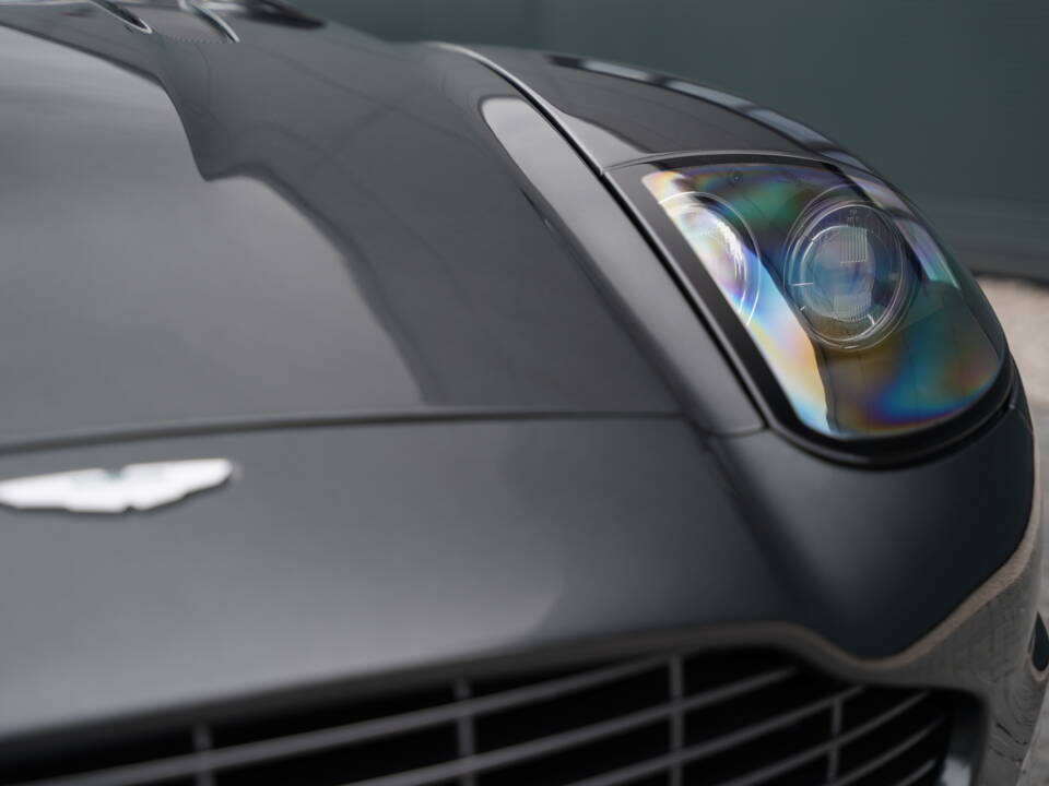 Image 28/50 of Aston Martin V12 Vanquish S (2007)