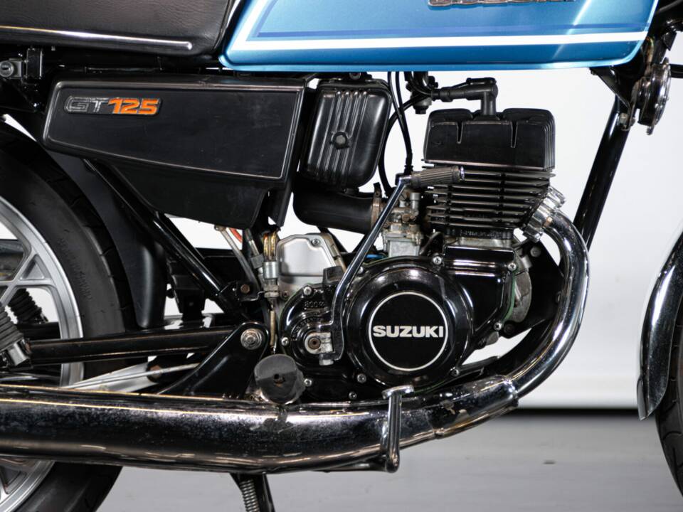 Bild 41/50 von Suzuki GT 125 (1979)