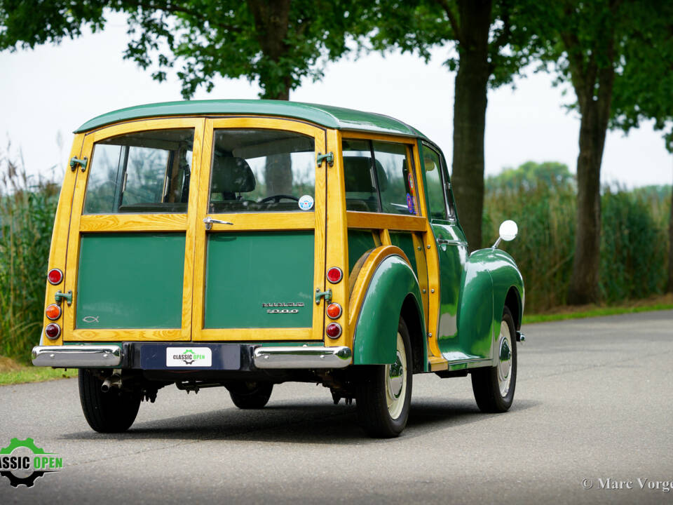 Image 40/43 of Morris Minor 1000 Traveller (1965)