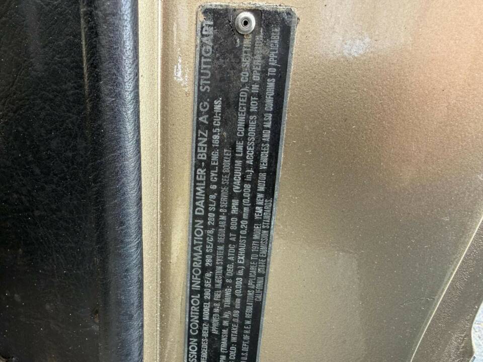 Image 24/49 de Mercedes-Benz 280 SL (1971)