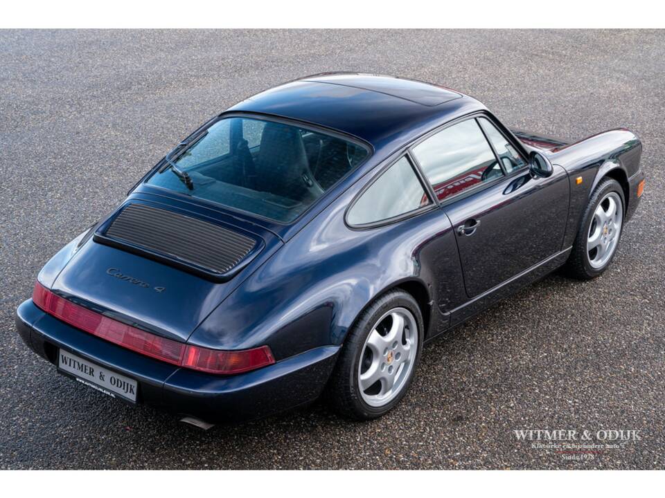 Image 17/33 de Porsche 911 Carrera 4 (1992)