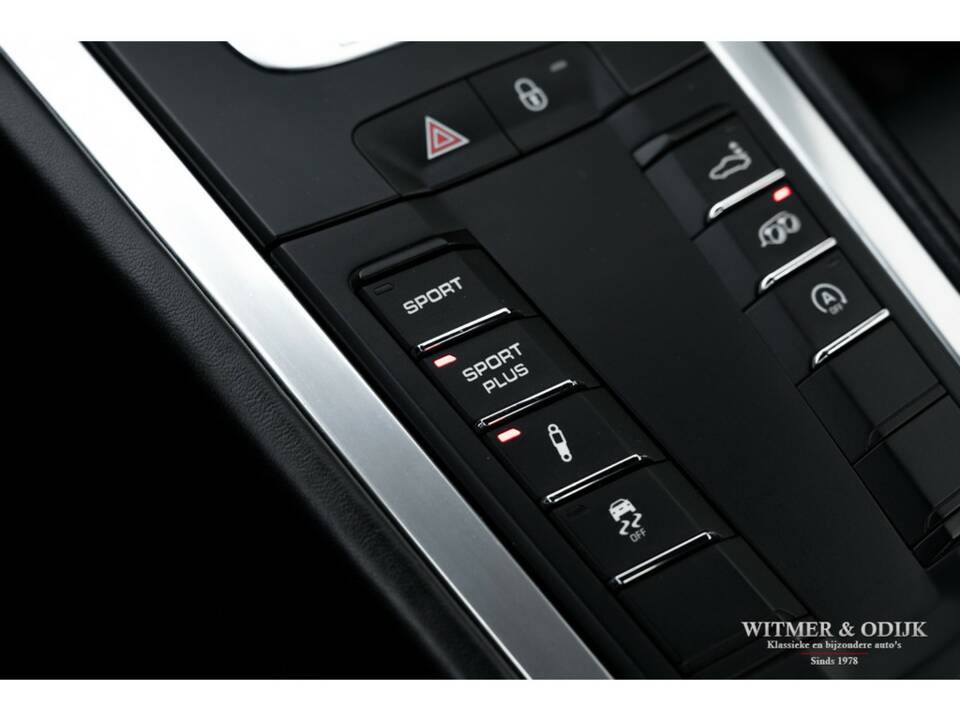 Afbeelding 35/38 van Porsche 911 Carrera 4S (WLS) (2012)