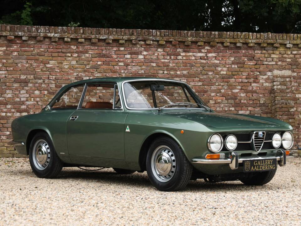 Bild 16/50 von Alfa Romeo 1750 GT Veloce (1971)