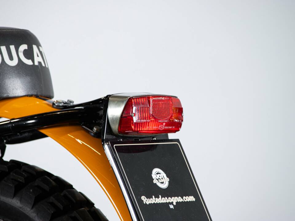 Immagine 10/50 di Ducati 250 Scrambler (1971)