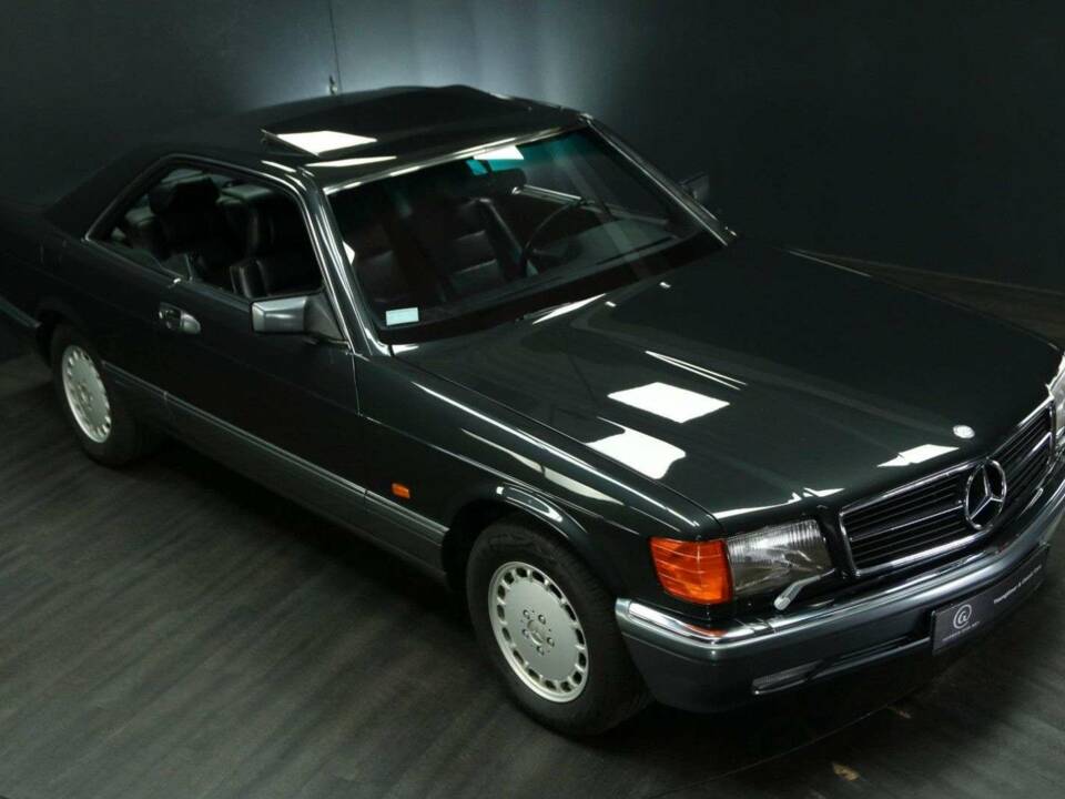 Immagine 36/50 di Mercedes-Benz 560 SEC (1990)