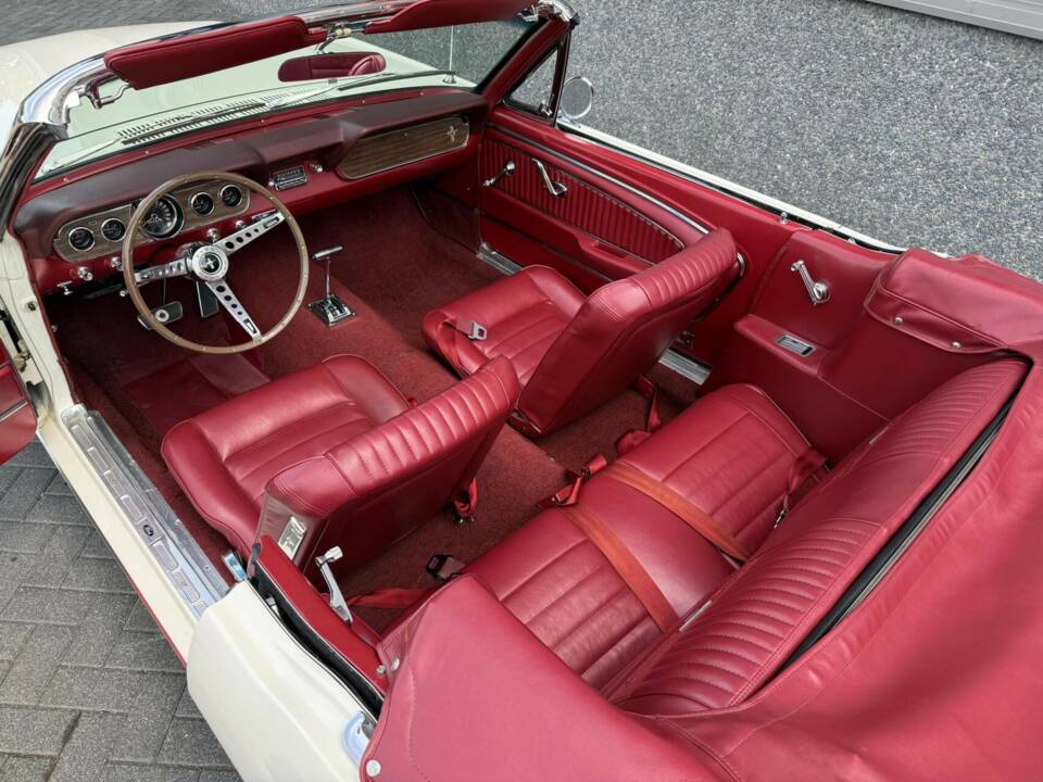 Image 26/50 de Ford Mustang 390 GTA (1966)