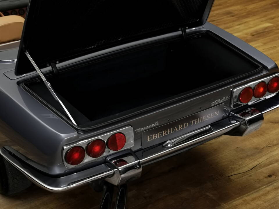 Image 22/23 of Maserati Ghibli Spyder (1970)