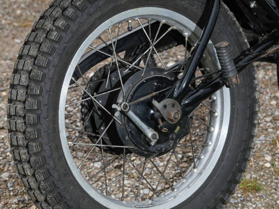 Immagine 5/23 di Yamaha DT 400 (1978)