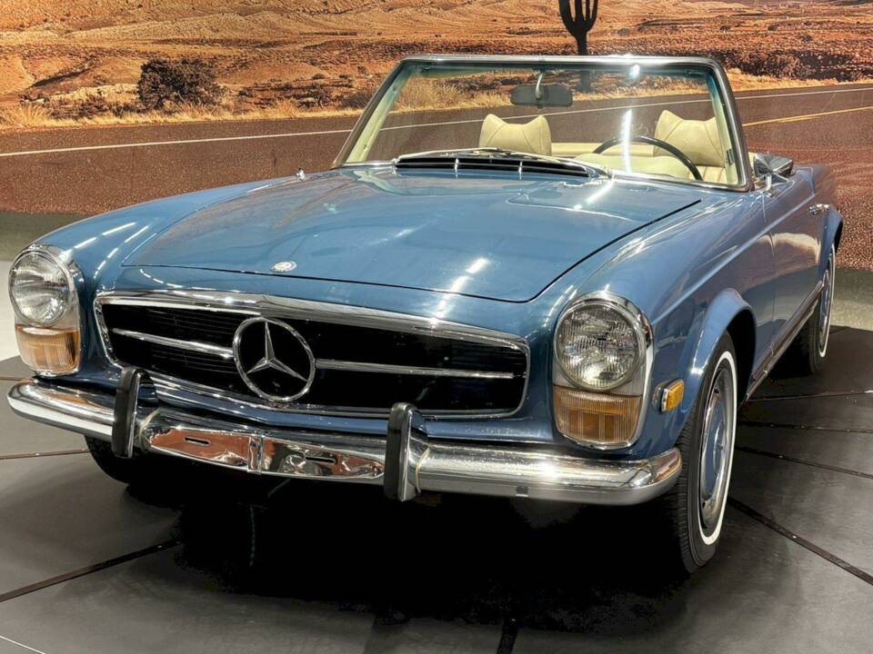 Image 16/36 de Mercedes-Benz 280 SL (1970)