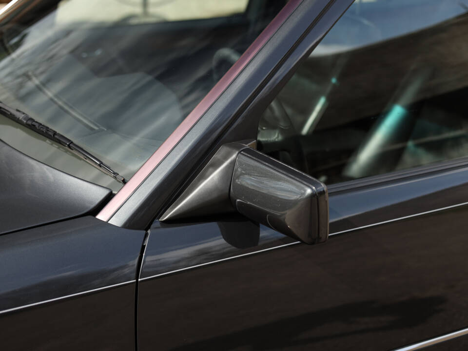 Bild 83/98 von Mercedes-Benz 300 E-24 (1992)