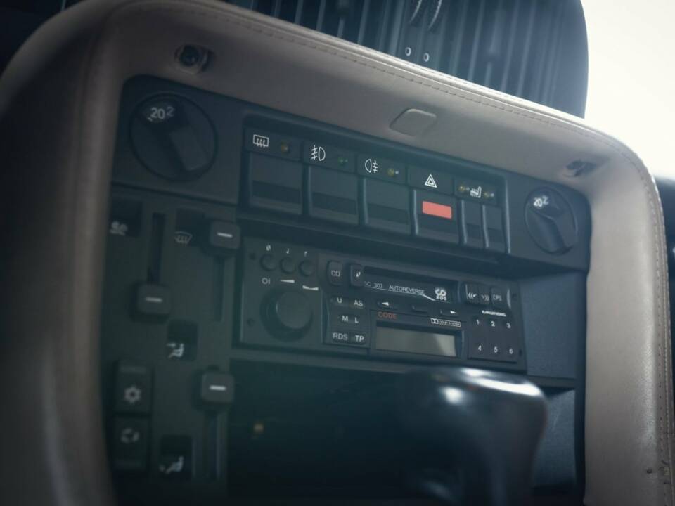 Bild 11/15 von Opel Senator 3,0i 24V (1992)