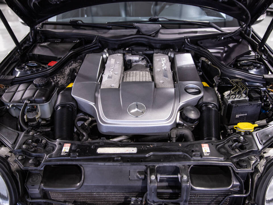 Bild 10/18 von Mercedes-Benz C 32 AMG (2001)