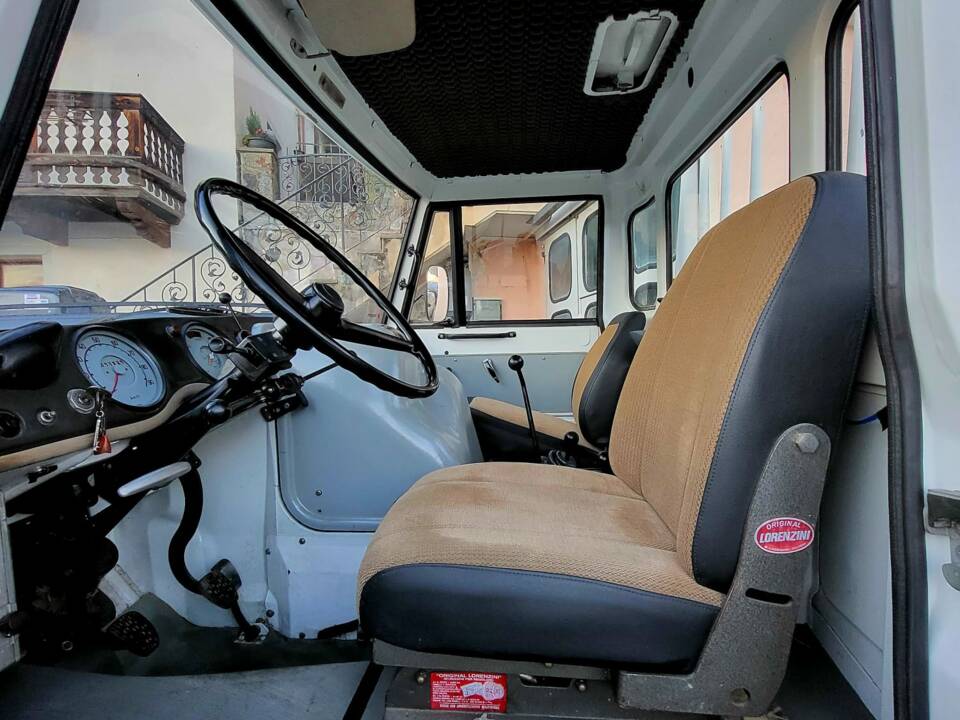 Image 7/9 de Mercedes-Benz Unimog 406 (1972)