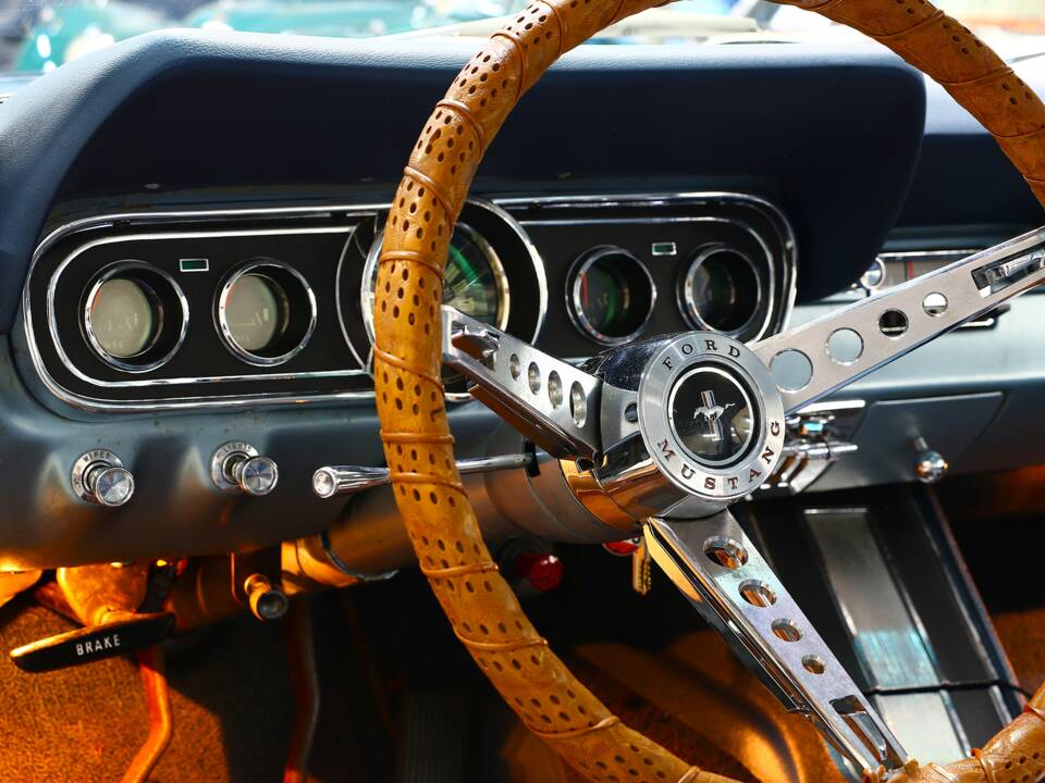 Bild 13/24 von Ford Mustang 200 (1966)