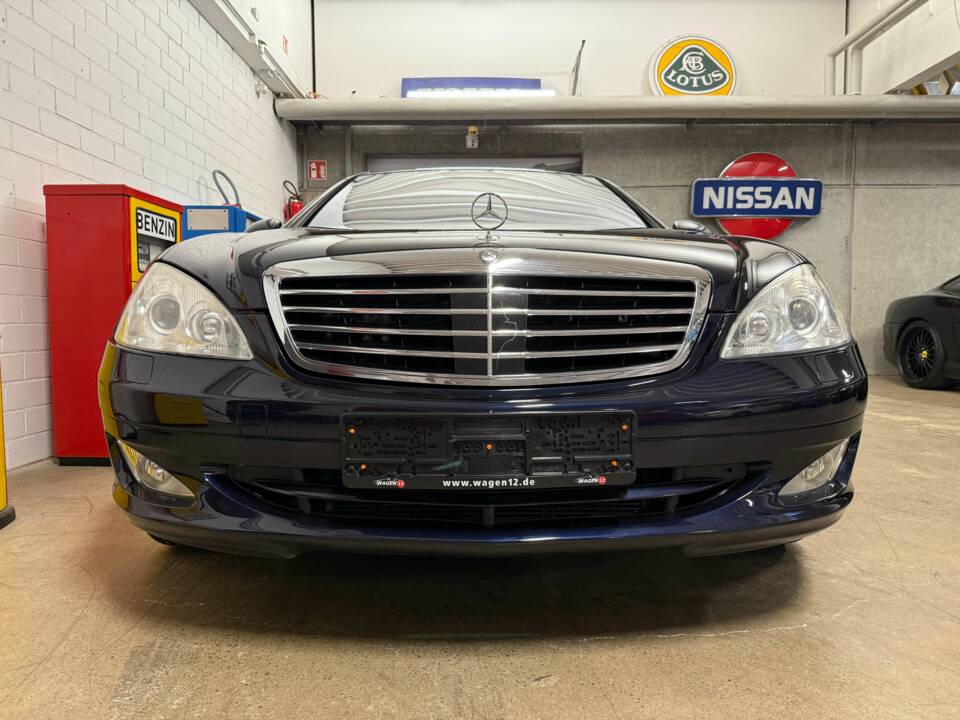 Image 3/18 of Mercedes-Benz S 450 4MATIC (2007)