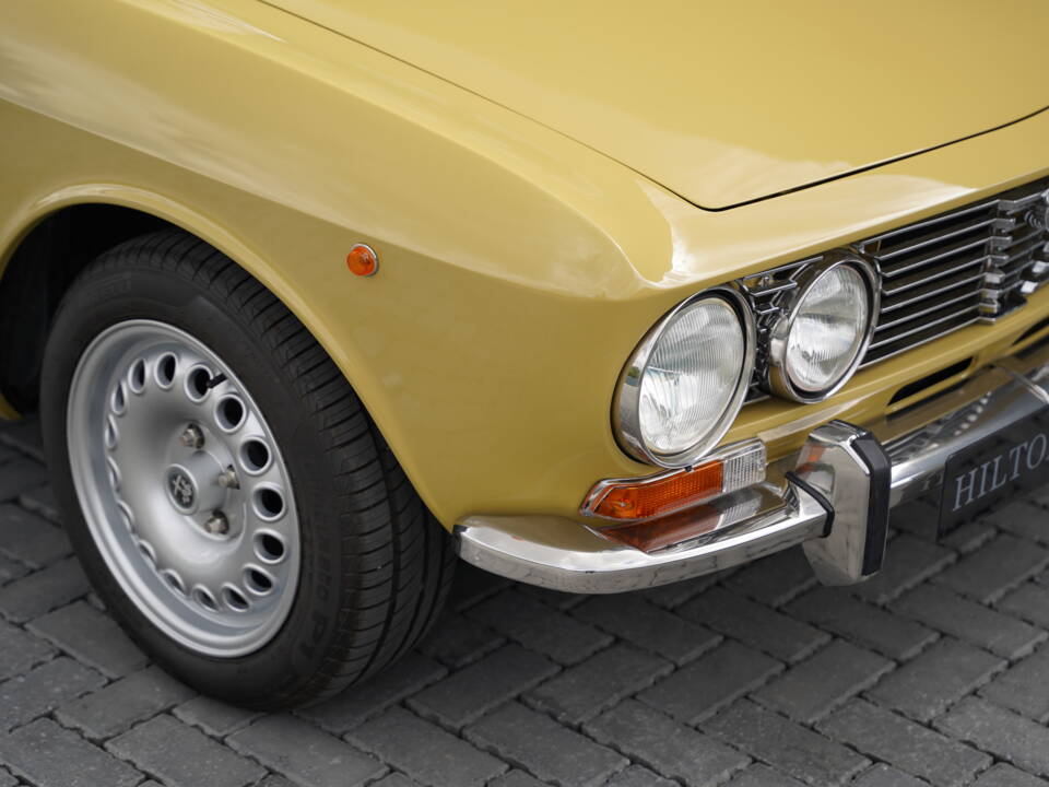Bild 25/50 von Alfa Romeo 2000 GT Veloce (1975)