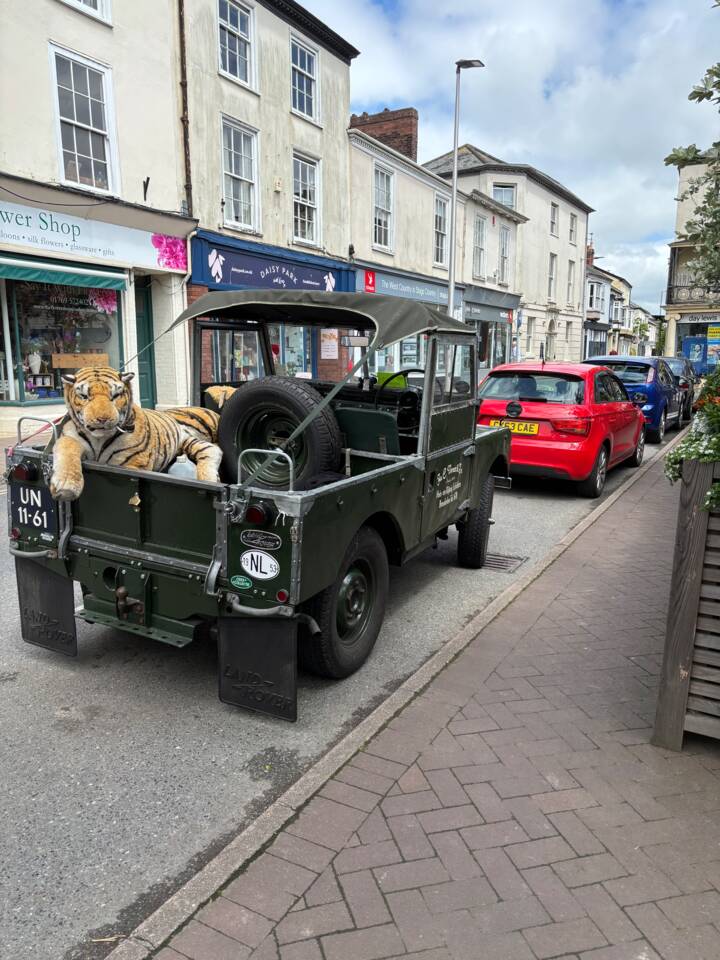 Image 11/14 of Land Rover 86 (1953)
