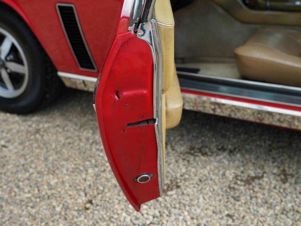 Image 21/50 of Jensen Interceptor MK III (1976)