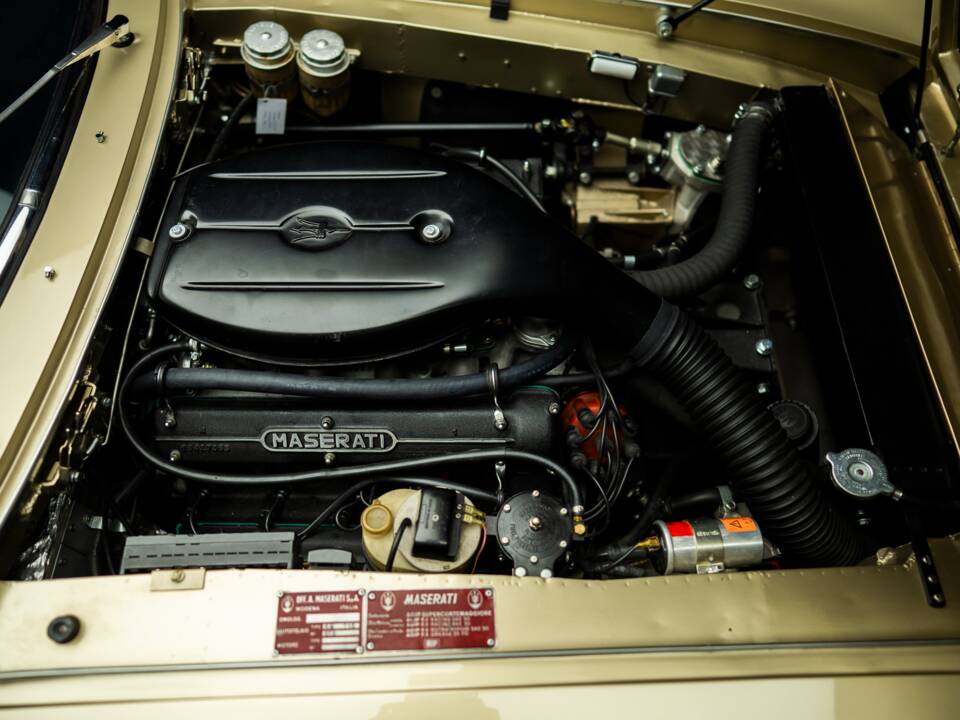 Bild 90/100 von Maserati Ghibli (1968)