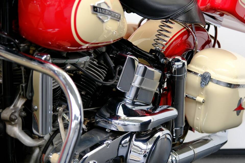 Image 37/75 of Harley-Davidson FL Panhead (1965)
