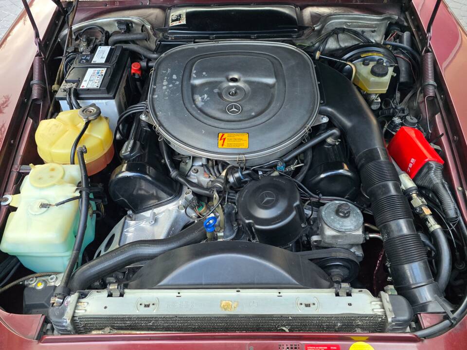 Image 7/34 of Mercedes-Benz 500 SL (1986)
