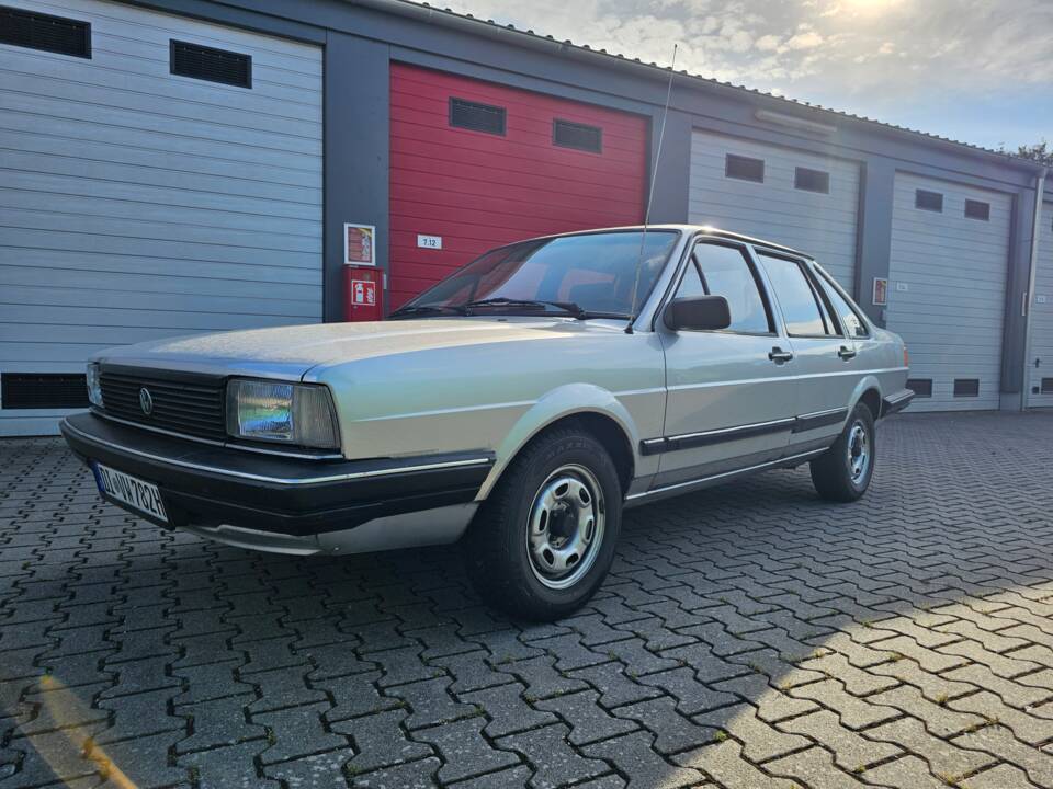 Image 8/41 de Volkswagen Santana 1.6 (1985)