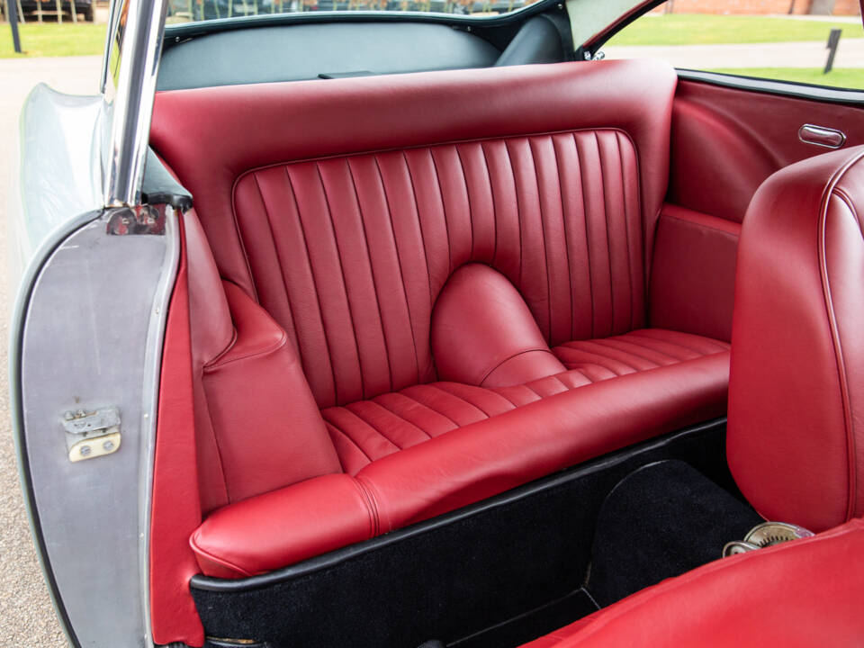 Afbeelding 70/94 van Aston Martin DB 4 (1960)