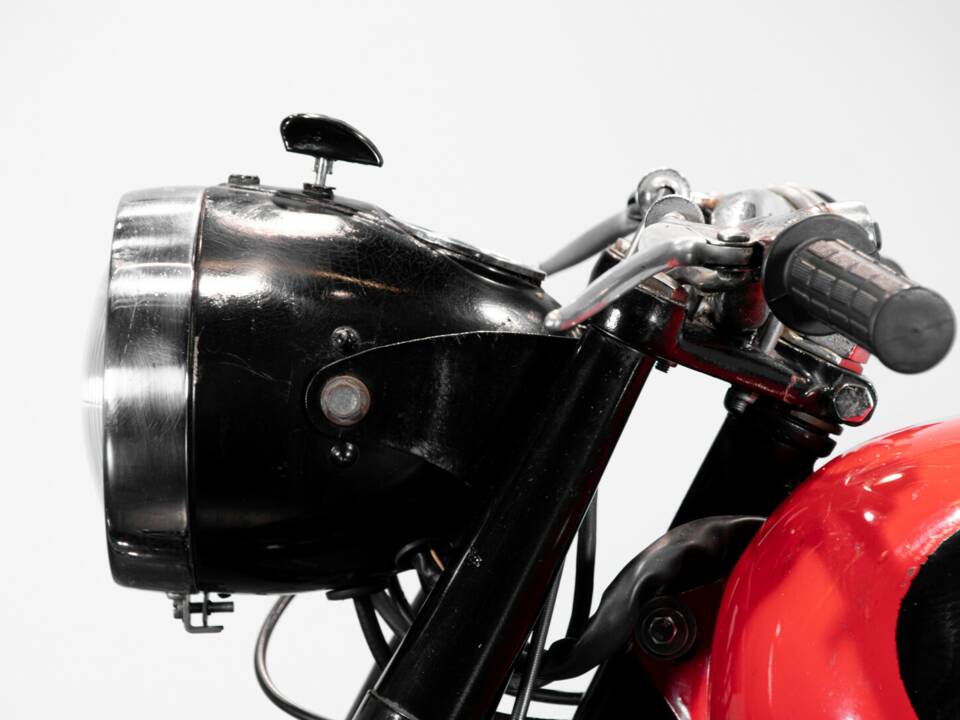 Bild 9/50 von Gilera 150 Sport (1954)