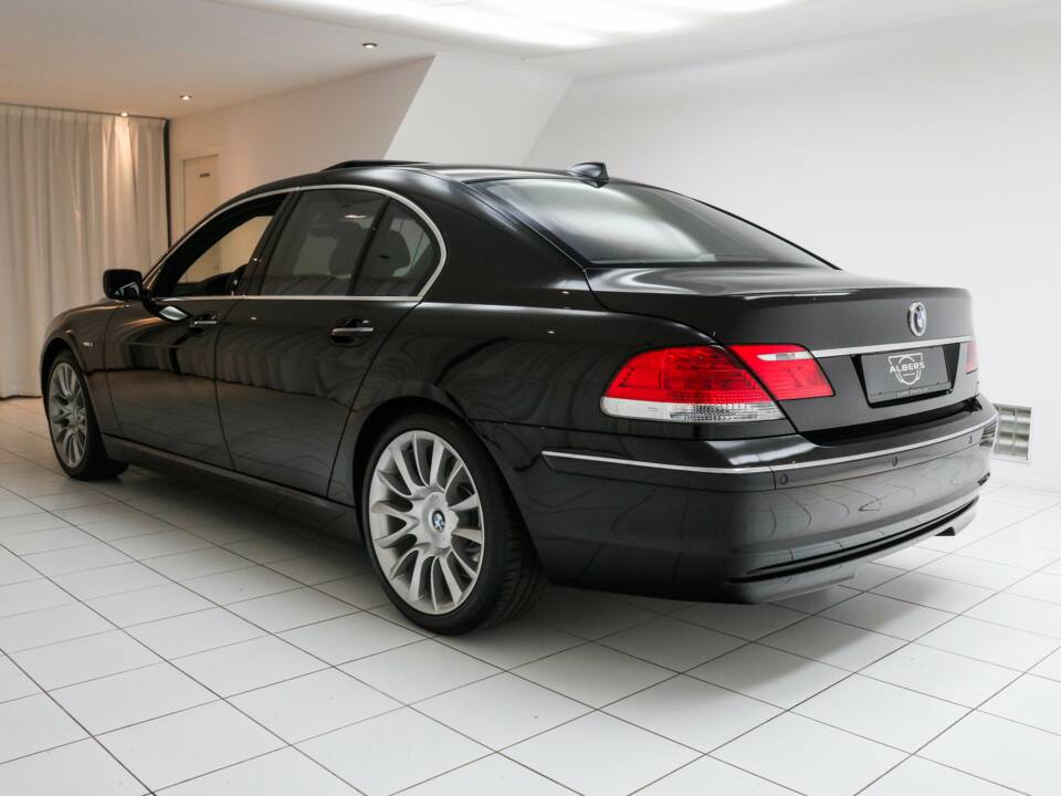 Bild 3/18 von BMW 760i (2005)