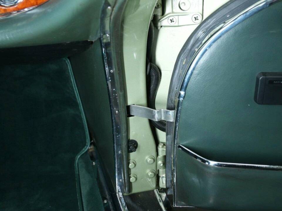 Image 31/49 of Mercedes-Benz 280 SE (1970)