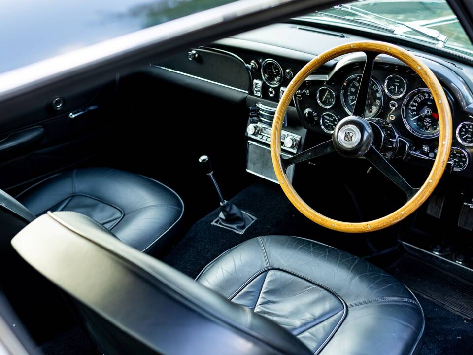 Bild 4/50 von Aston Martin DB 6 Vantage (1967)
