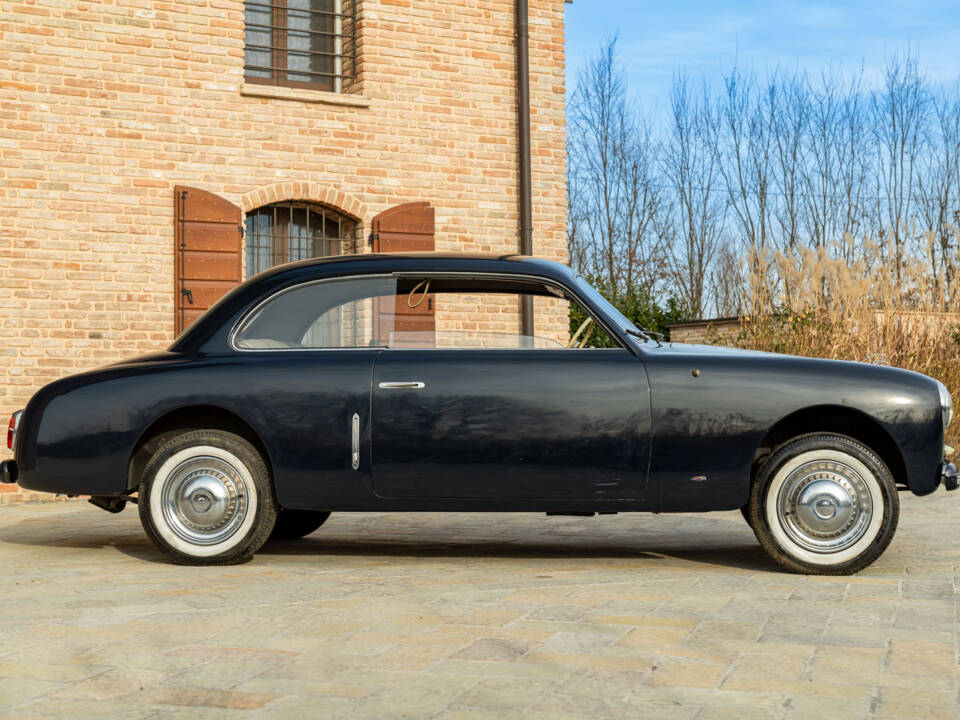 Image 4/50 de FIAT 1500 E (1950)