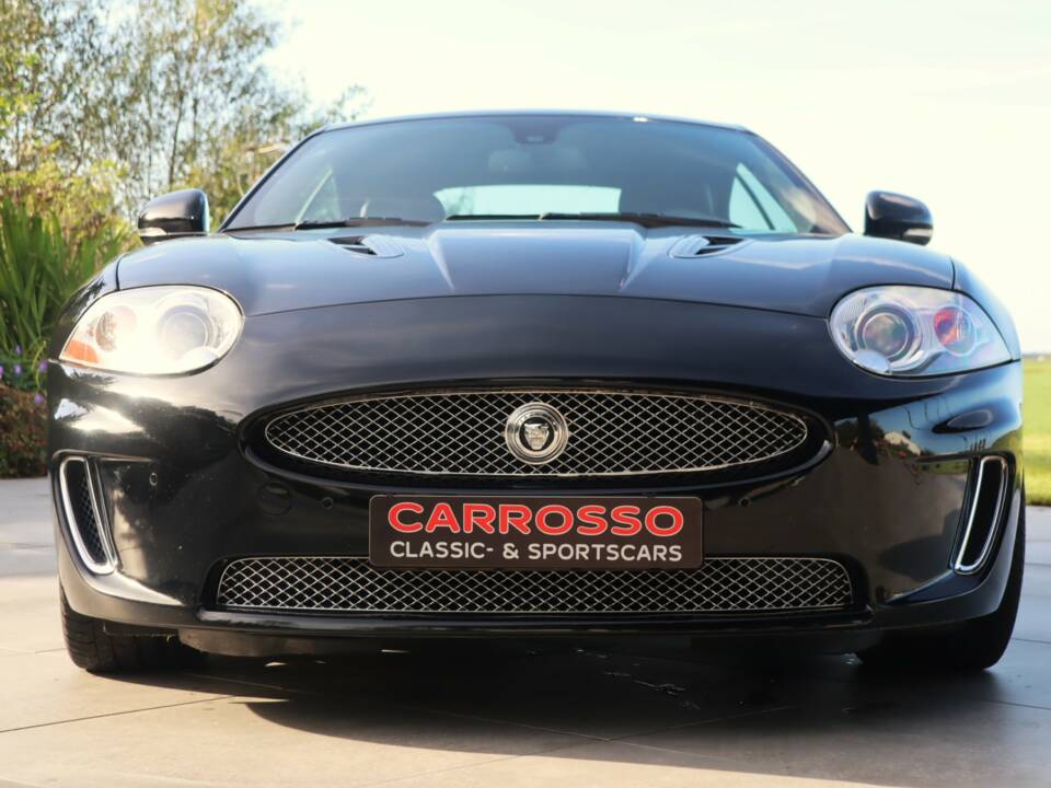 Image 11/50 of Jaguar XKR (2010)