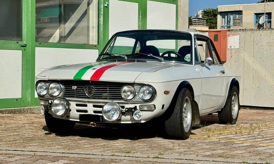 Image 13/16 de Lancia Fulvia Coupe HF 1.6 (1971)