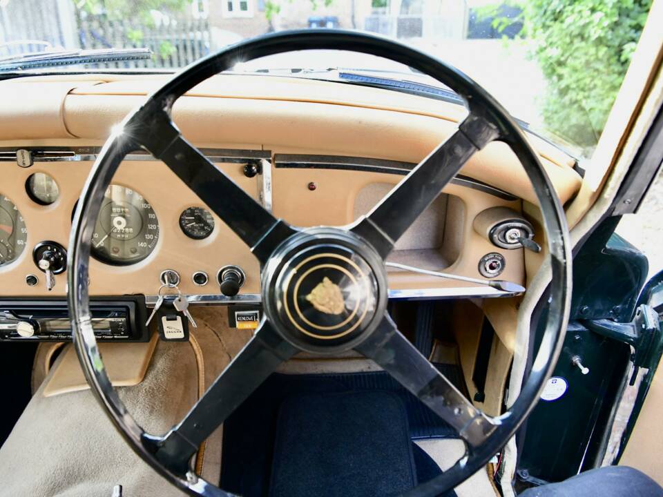 Image 36/50 of Jaguar XK 150 FHC (1960)