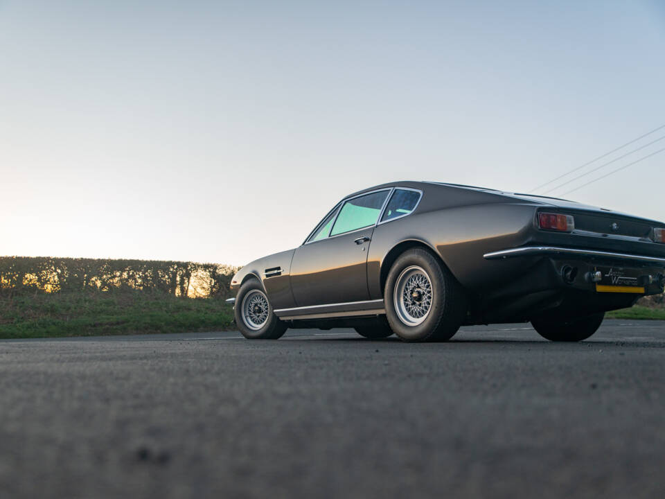 Bild 37/53 von Aston Martin V8 Vantage (1977)