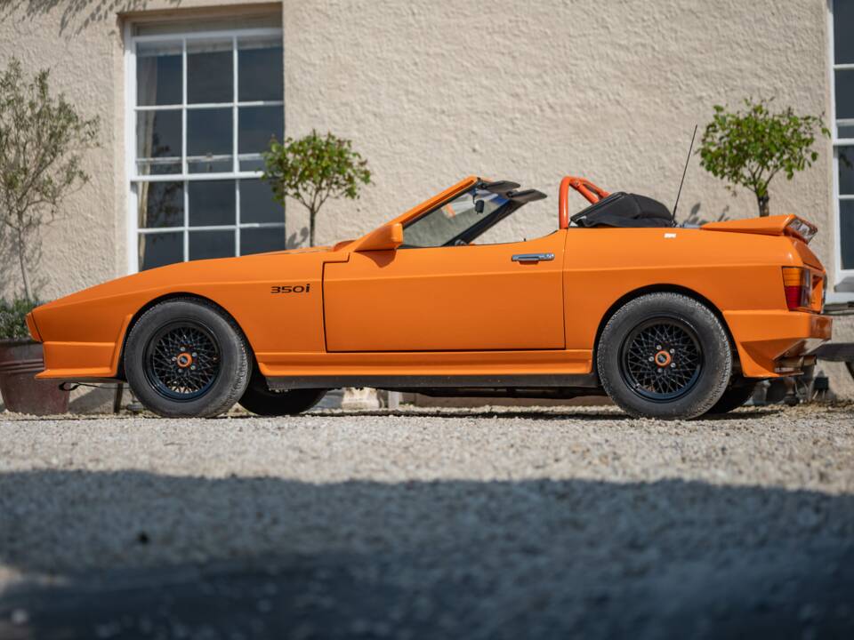 Image 17/50 of TVR Tasmin Series 1 (1985)