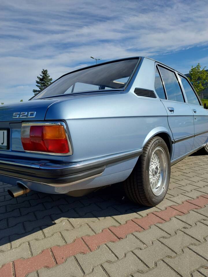 Bild 14/15 von BMW 520 (1975)