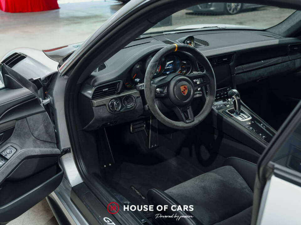 Bild 18/25 von Porsche 911 GT2 RS (2018)