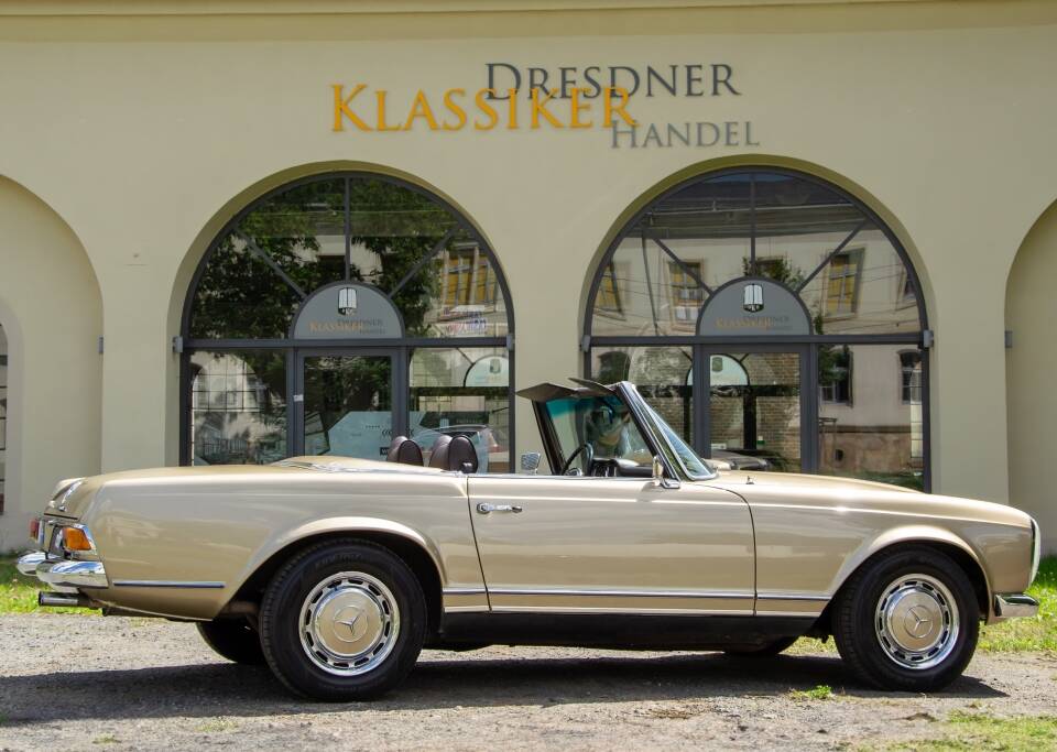 Image 8/56 de Mercedes-Benz 280 SL (1970)