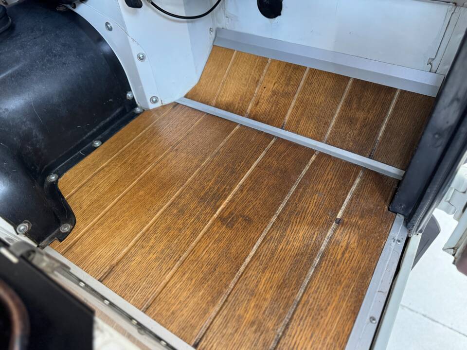 Bild 26/61 von Land Rover Defender 90 Td5 (2000)