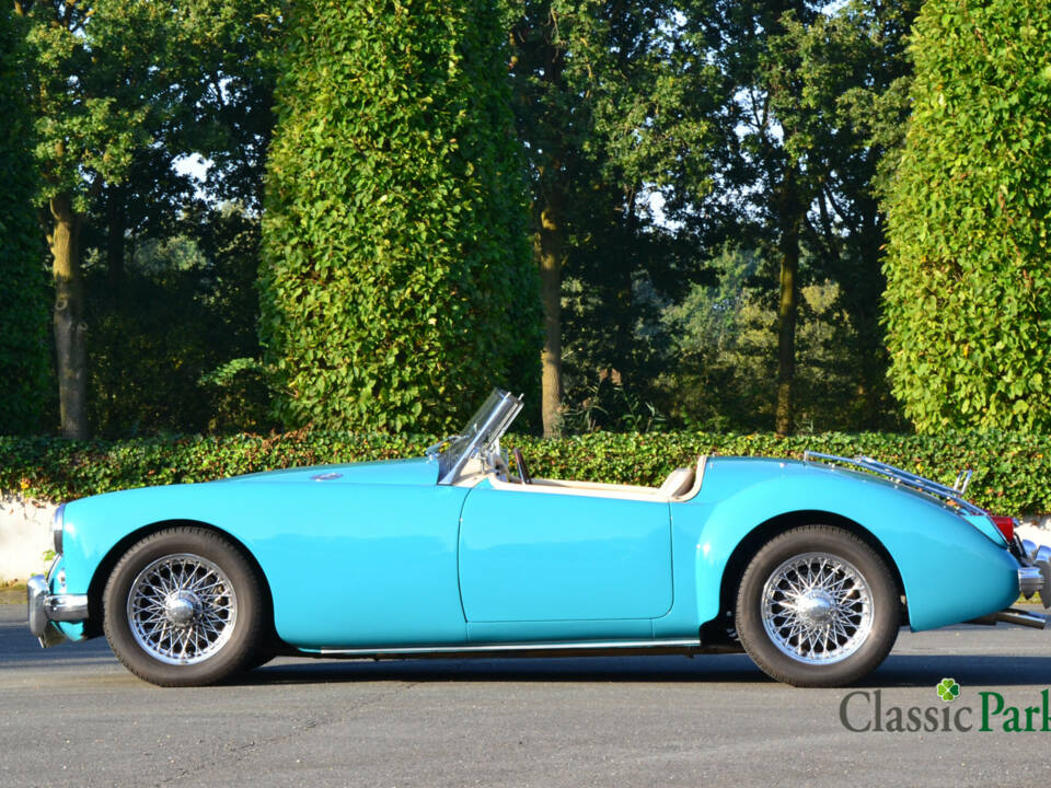 Imagen 2/50 de MG MGA 1500 (1957)