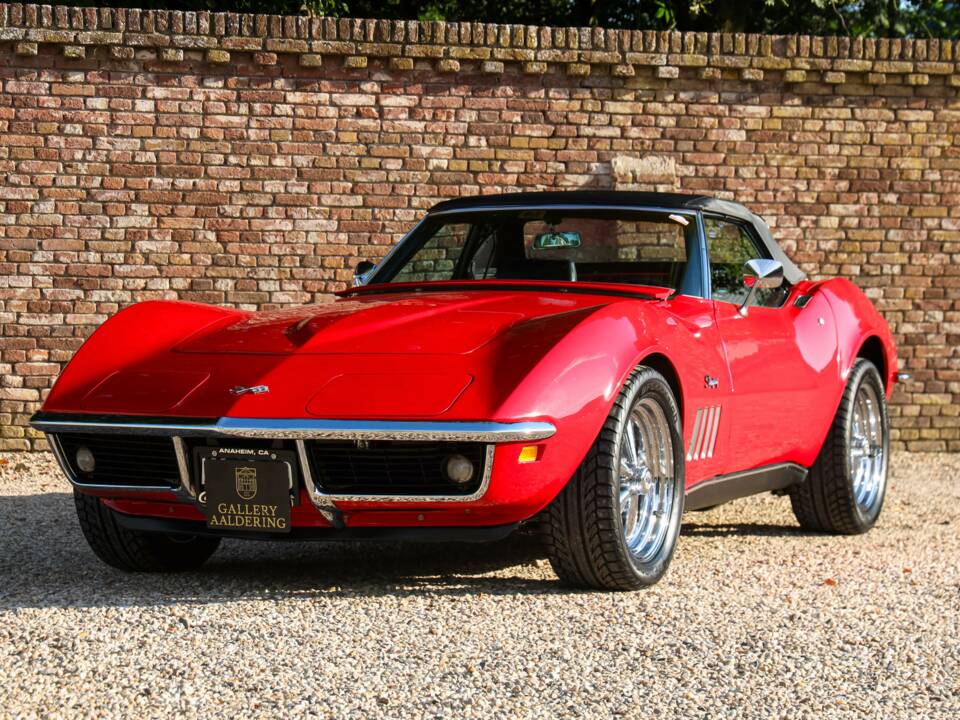 Image 8/50 of Chevrolet Corvette Stingray (1969)