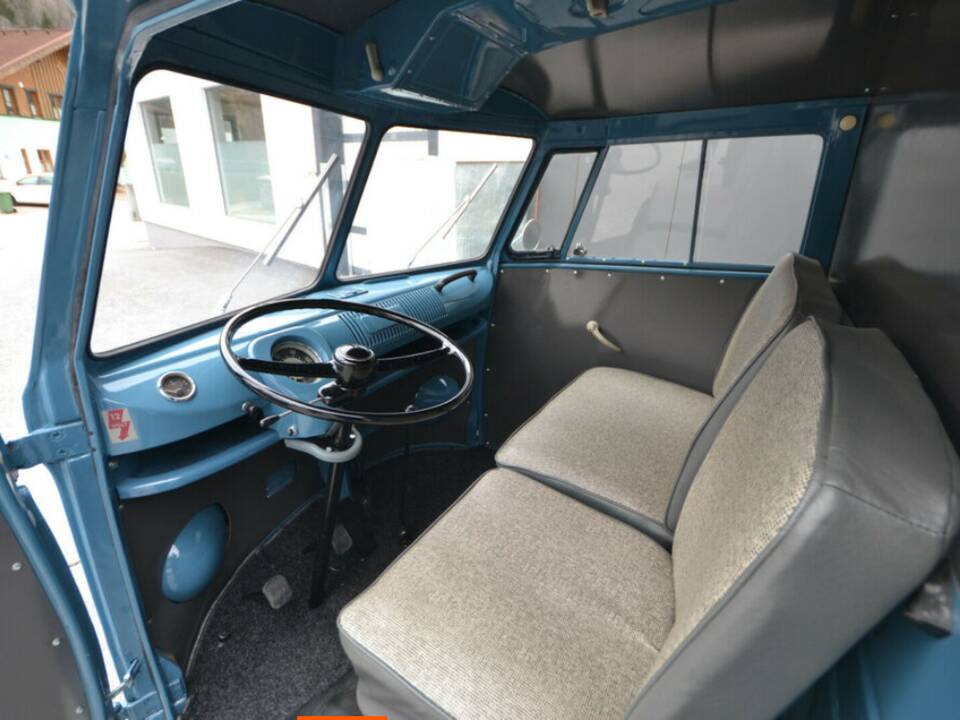 Image 3/5 of Volkswagen T1 panel van (1964)