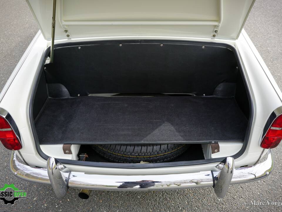 Afbeelding 40/66 van Triumph TR 4 (1963)