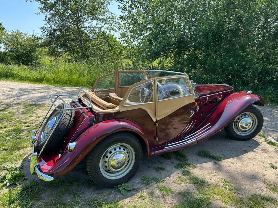 Image 4/8 of MG TF (1954)