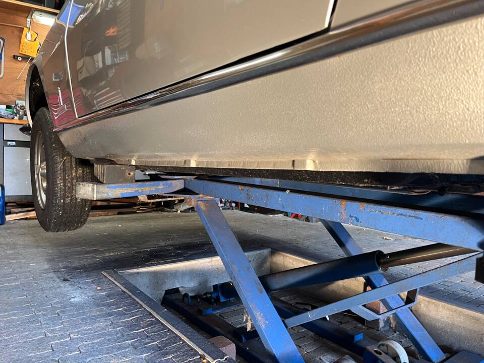 Bild 43/60 von Peugeot 504 V6 Coupe (1975)